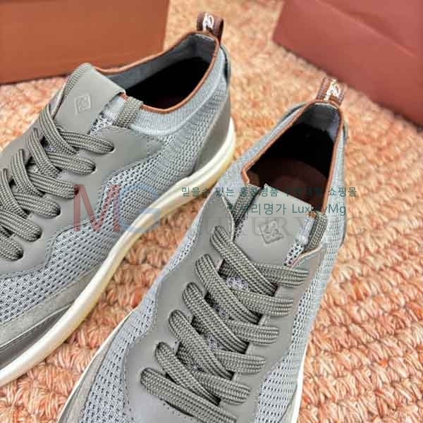 ���� �η�**�� ����Ŀ�� LP570552-9