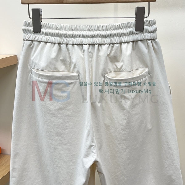 ���� ���ڷ� ��ġ�ڸ� �ݹ��� 2343523