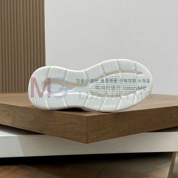 ���� ��**�� ����Ŀ�� MN5870705-7