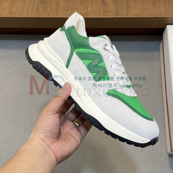 ���� ��**�� ����Ŀ�� MN5870705-1