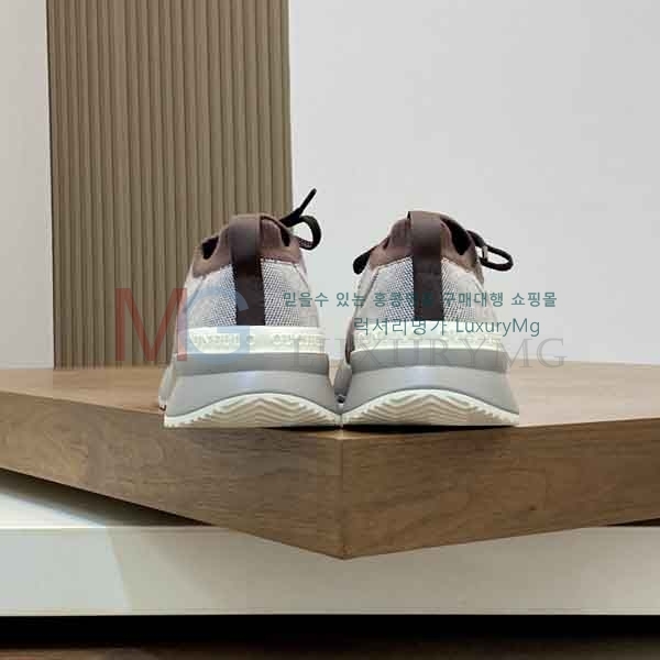 ���� ���ڷ� ��ġ�ڸ� ����Ŀ�� BC276666-6