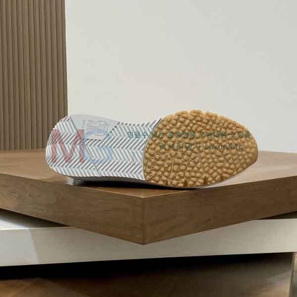 ���� ���ڷ� ��ġ�ڸ� ����Ŀ�� BC276666-10