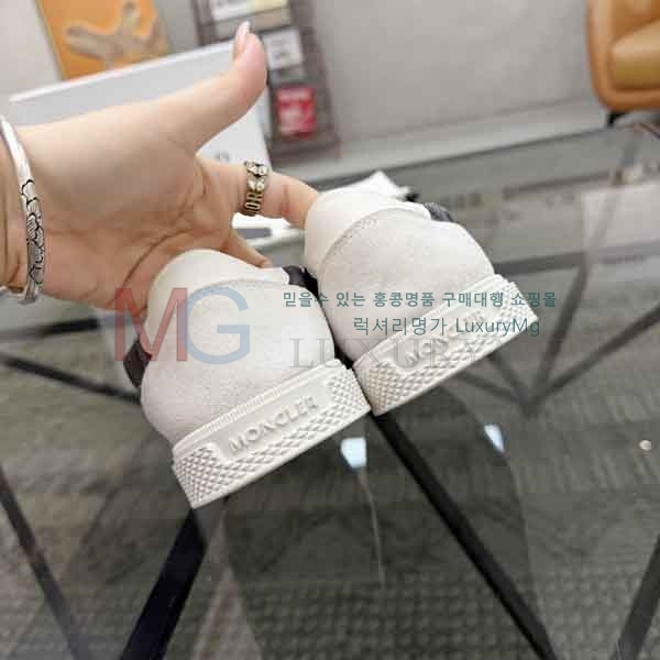 ���� ��**�� ����Ŀ�� M52280-2