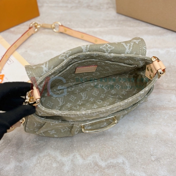 ���̺��� ���� īŰ ���� M27210-1