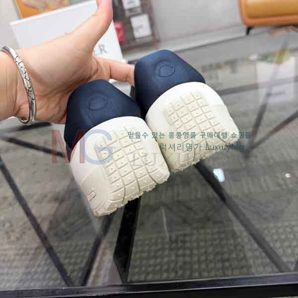 ���� ��**�� ����Ŀ�� M2N6603