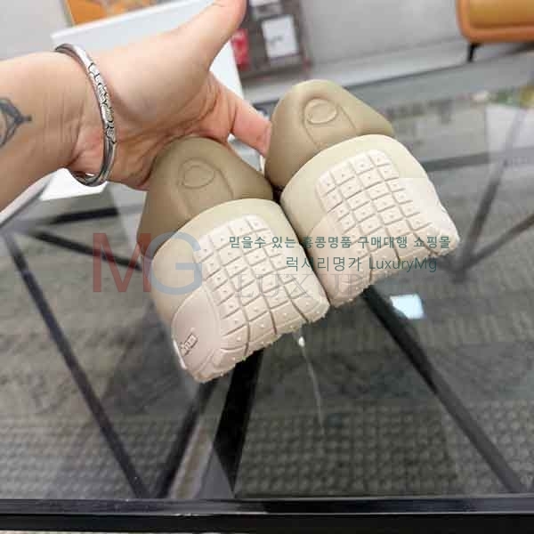 ���� ��**�� ����Ŀ�� M2N6603-2