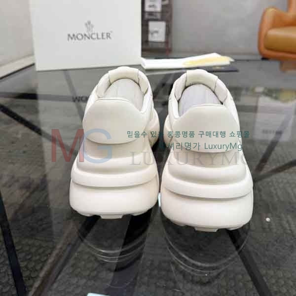 ���� ��**�� ����Ŀ�� M2N61180-1