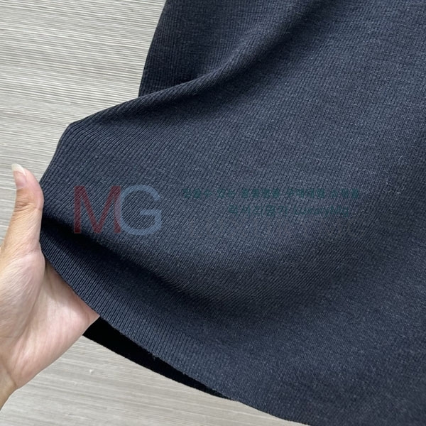 ���� ���ڷ� ��ġ�ڸ� ���� Ƽ���� BC2350623-3