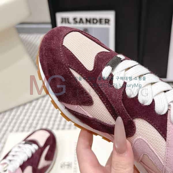  ���� ���ڷ� ��ġ�ڸ� ����Ŀ�� BC706690