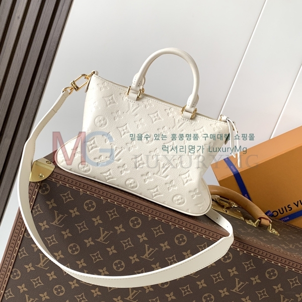 ���̺��� ��ī�̶��� PM M29153-1