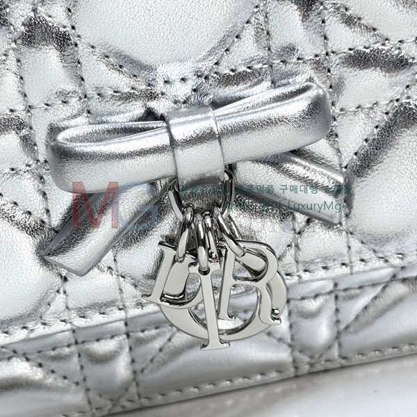 ��� ���� ��� �� �̴� ��� S05550-18