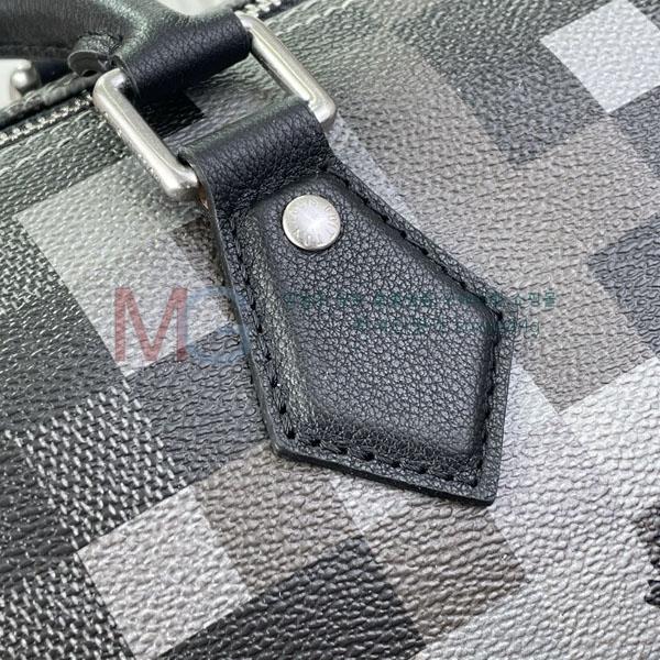 ���̺��� ���ǵ� 30 M28977-1