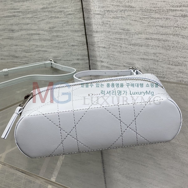 ��� �̴� ����Ƽ�� D565001-2