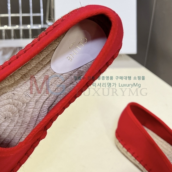 ������ �����ĵ� �÷����� SS477809-3
