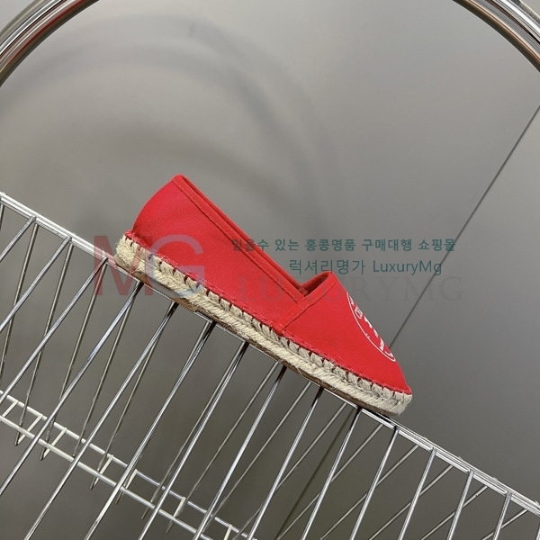������ �����ĵ� �÷����� SS477809-3