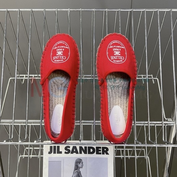 ������ �����ĵ� �÷����� SS477809-3