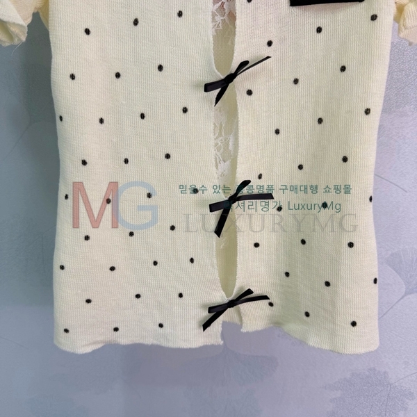 ���� �̿�̿� ���� Ƽ���� MU4568803-2