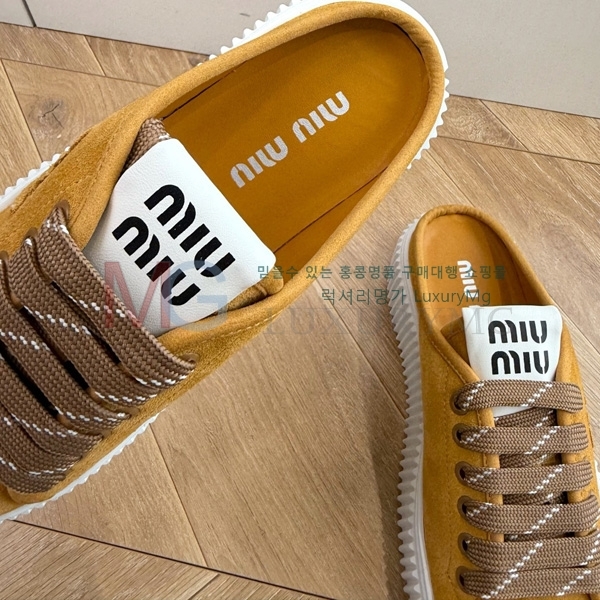 ���� �̿�̿� �� ����Ŀ�� MIU011706-1