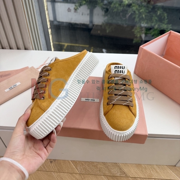 ���� �̿�̿� �� ����Ŀ�� MIU011706-1