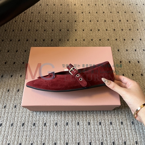 ���� �̿�̿� �÷����� MIU00652-2