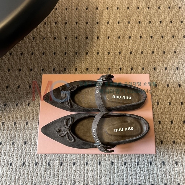 ���� �̿�̿� �÷����� MIU00652-2