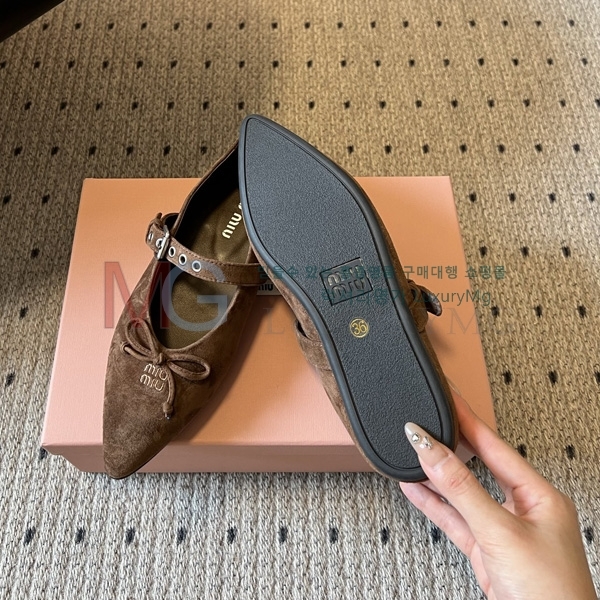 ���� �̿�̿� �÷����� MIU00652-2