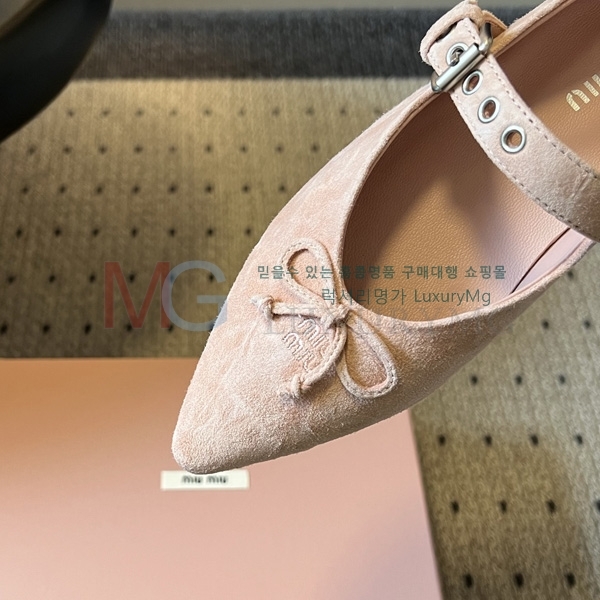 ���� �̿�̿� �÷����� MIU00652-2