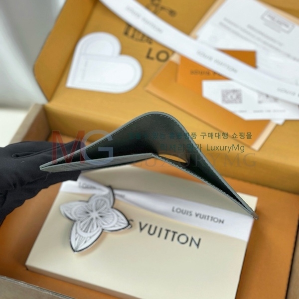 ���̺��� �н���Ʈ Ŀ�� �������� M2A663-50