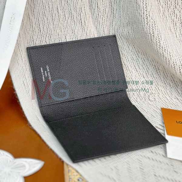 ���̺��� �н���Ʈ Ŀ�� �������� M28744-20