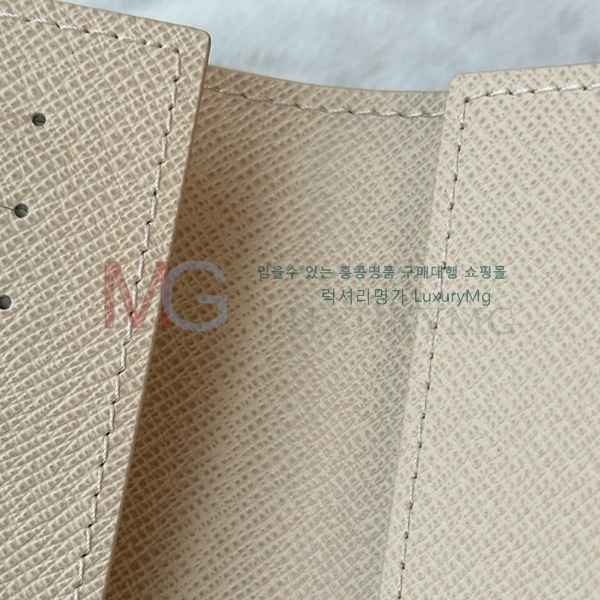 ���̺��� �н���Ʈ Ŀ�� �������� M2A349-50