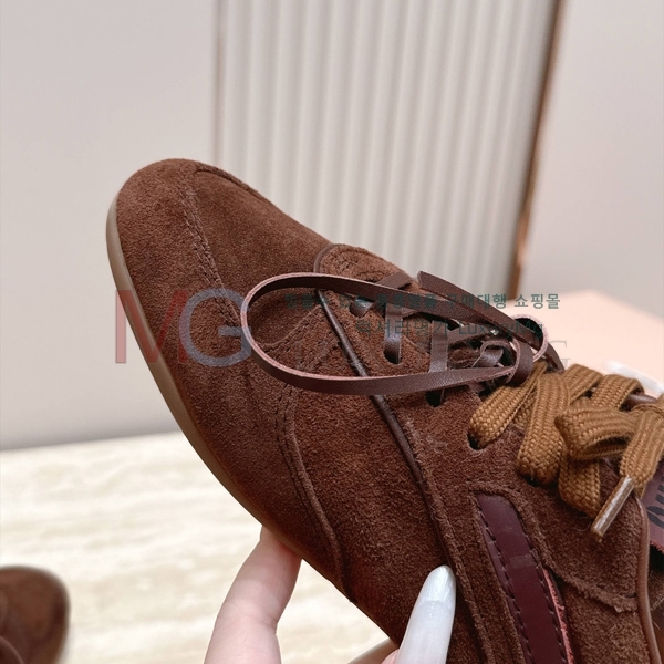 ���� �̿�̿� ����Ŀ�� MIU012585