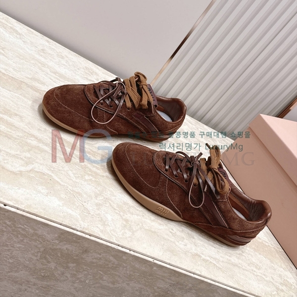 ���� �̿�̿� ����Ŀ�� MIU012585