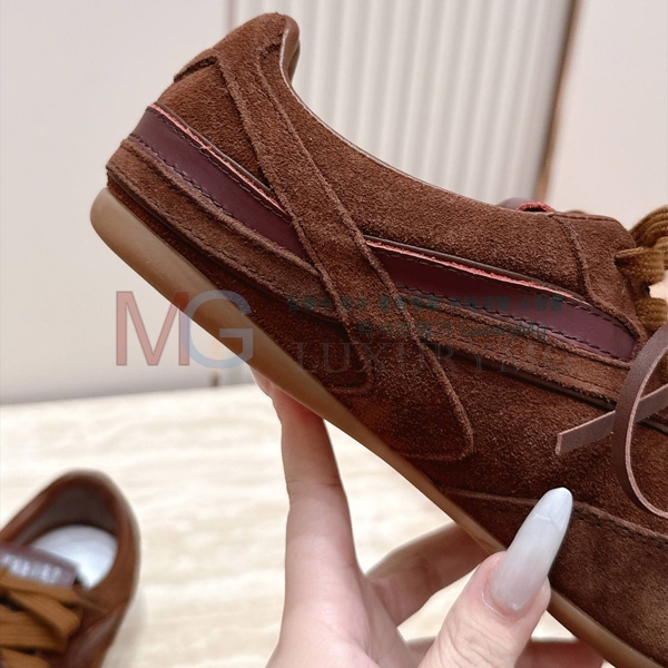 ���� �̿�̿� ����Ŀ�� MIU012585