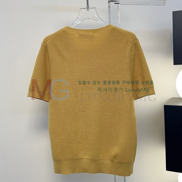 ���� �η�**�� ���� Ƽ���� LP3674380-2