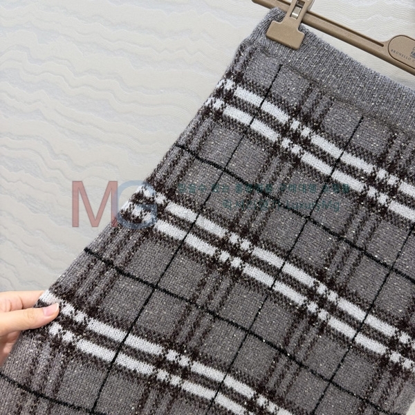 ���� ���ڷ� ��ġ�ڸ� ��ĿƮ BC5456088-3