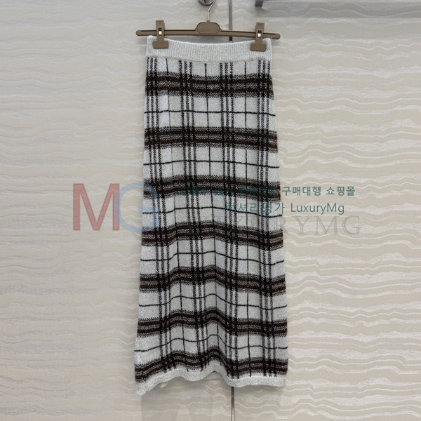 ���� ���ڷ� ��ġ�ڸ� ��ĿƮ BC5456088-4