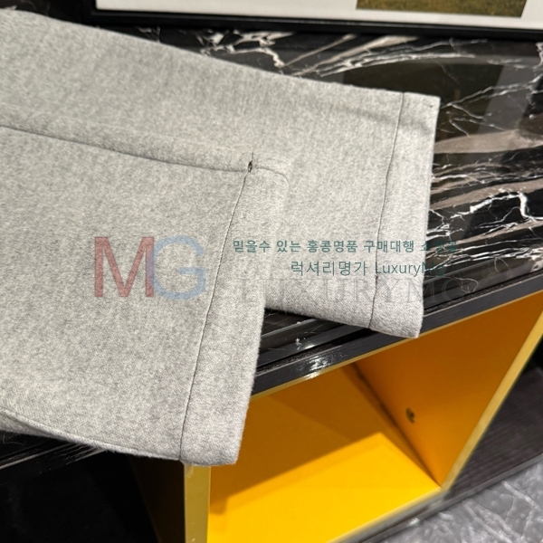���� ���ڷ� ��ġ�ڸ� ��Ʈ 23437100-1