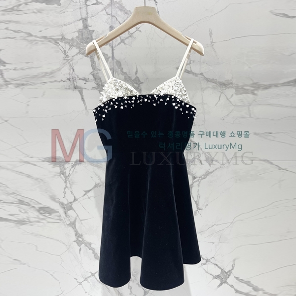 ���� �̿�̿� ���ǽ� MIU340232-17