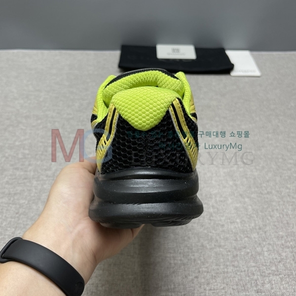 ���� ����� ����Ŀ�� R6927770-3