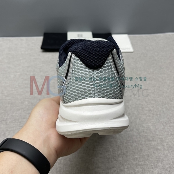 ���� ����� ����Ŀ�� R6927770