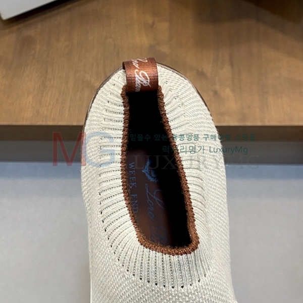 ���� �η�**�� ����Ŀ�� LP677061-2