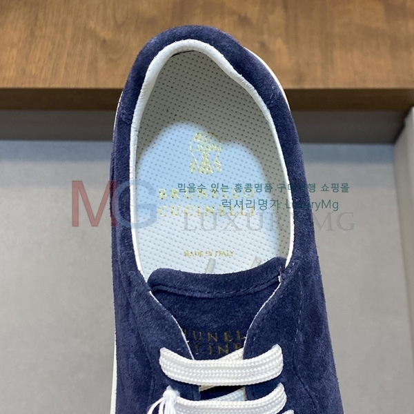 ���� ���ڷ� ��ġ�ڸ� ����Ŀ�� B0669051-3