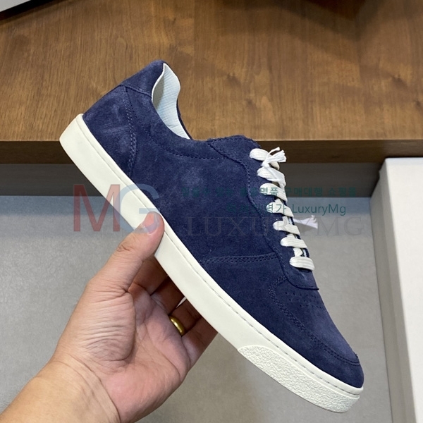 ���� ���ڷ� ��ġ�ڸ� ����Ŀ�� B0669051-3