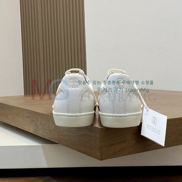 ���� ���ڷ� ��ġ�ڸ� ����Ŀ�� B0669051-2