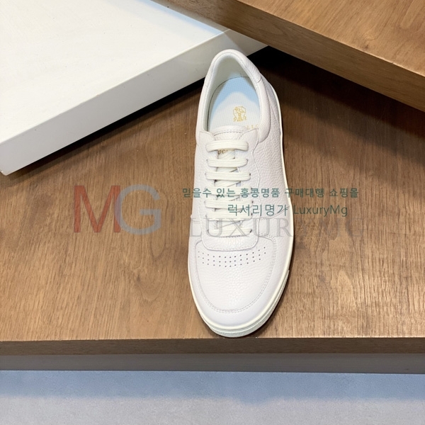 ���� ���ڷ� ��ġ�ڸ� ����Ŀ�� B0669051-2