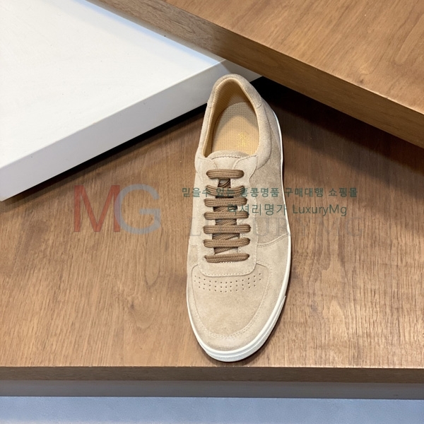 ���� ���ڷ� ��ġ�ڸ� ����Ŀ�� B0669051