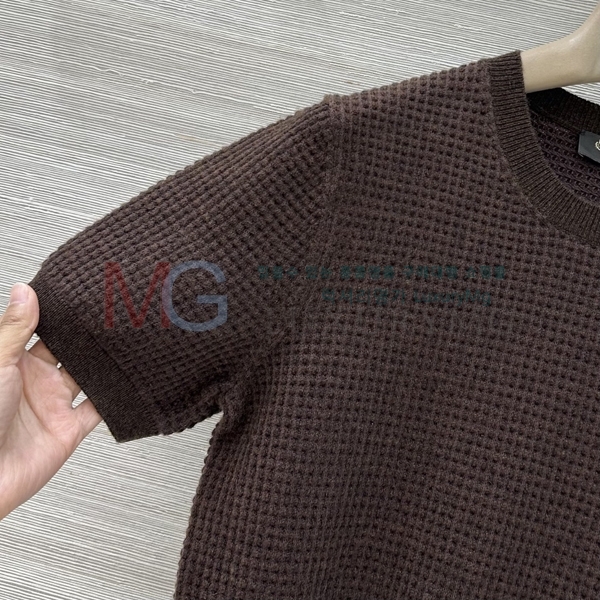 ���� �η�**�� ���� Ƽ���� LP3674380-7
