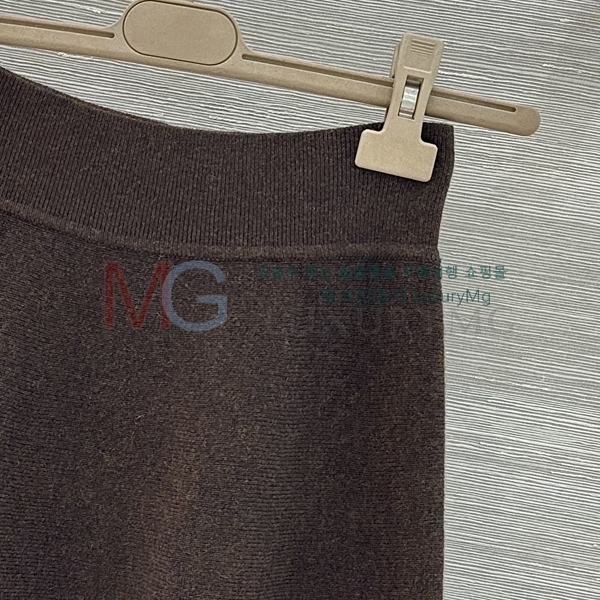 ���� �η�**�� ��ĿƮ LP3674380-12
