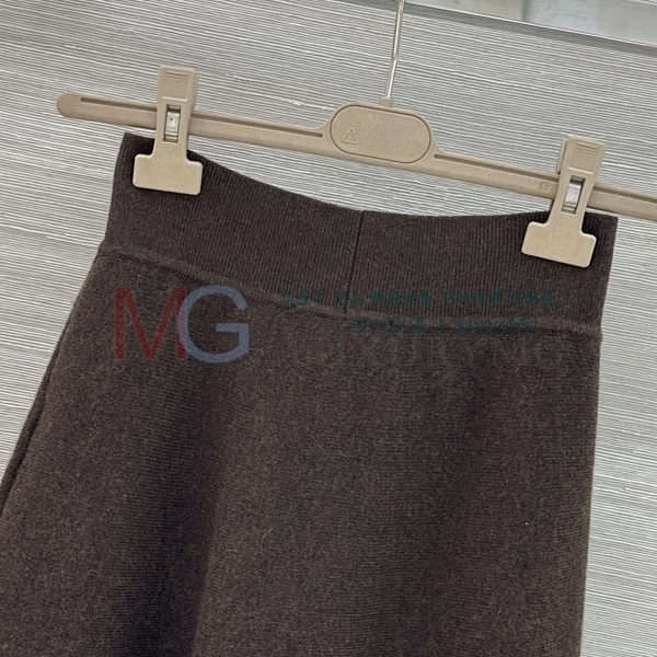 ���� �η�**�� ��ĿƮ LP3674380-12