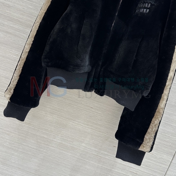 ���� �̿�̿� Ŭ���� �� �ٿ� ���� MIU45602224-1